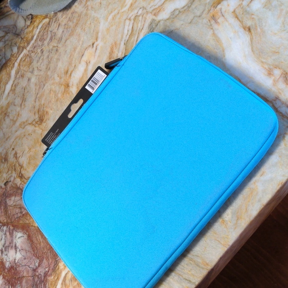 HOST PICK!🎉 PATHIKA Laptop Tablet Sleeve Holder Bag - Picture 4 of 4